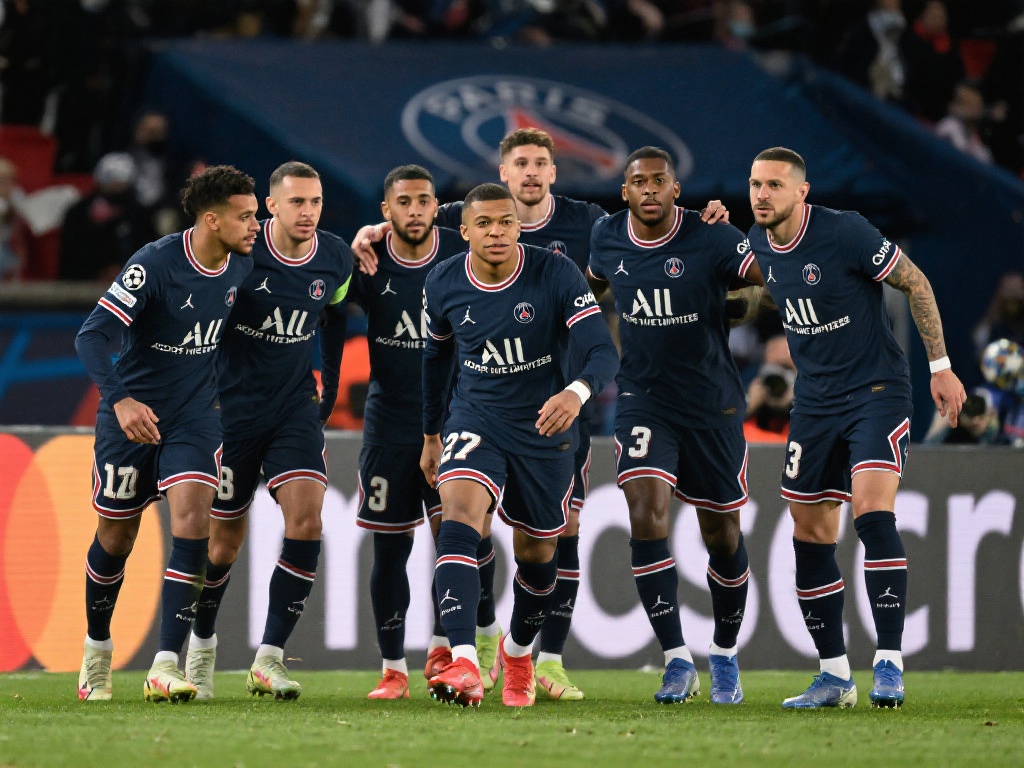 大巴黎一直面临着一个问题：过度依赖巨星。